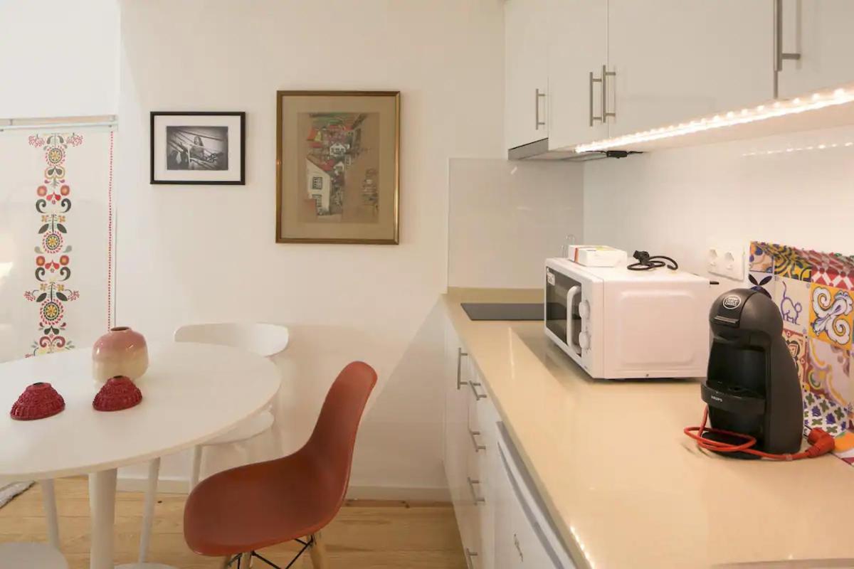 Central Mezzanine Studio Apartment Lisbon Exterior photo