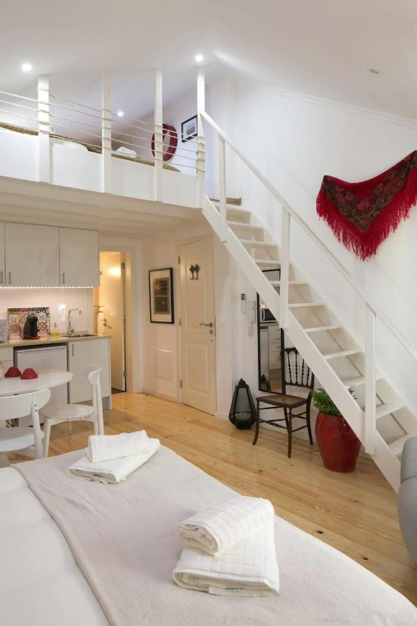 Central Mezzanine Studio Apartment Lisbon Exterior photo